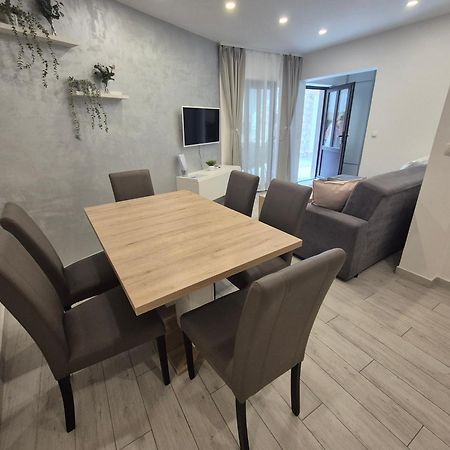 Apartment Rika Omiš Kültér fotó